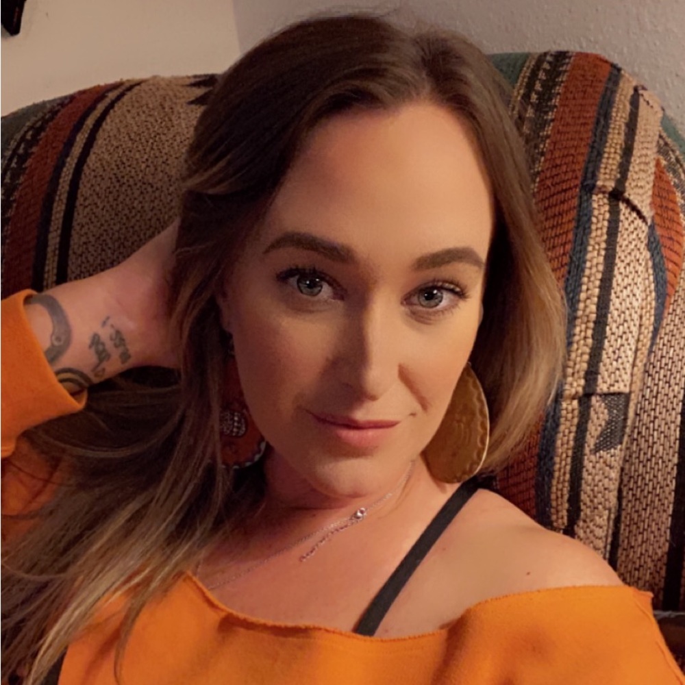 Meet your Posher, Jennifer